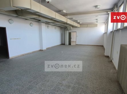 Pronájem obchodní prostory, 365 m²