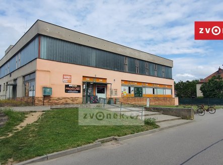 Pronájem obchodní prostory, 65 m²