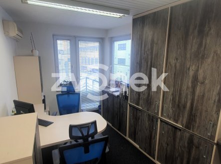 Pronájem kanceláře, 28 m²