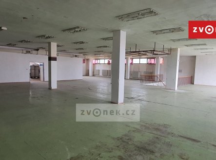 Pronájem obchodní prostory, 523 m²