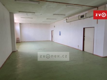 Pronájem obchodní prostory, 523 m²