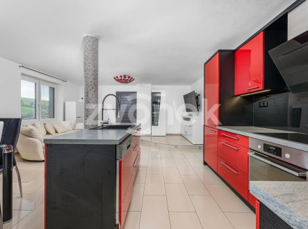Prodej domu/vily, 258 m² obrázek