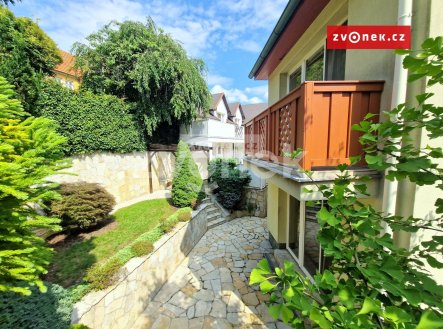Pronájem domu/vily, 270 m² obrázek