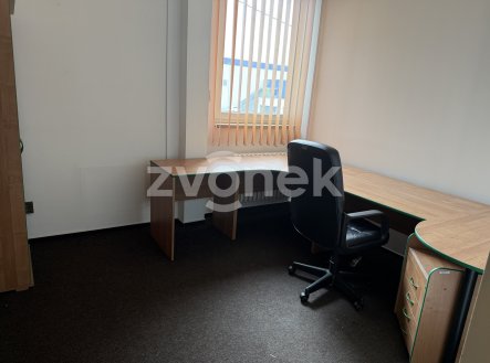 Pronájem kanceláře, 151 m²