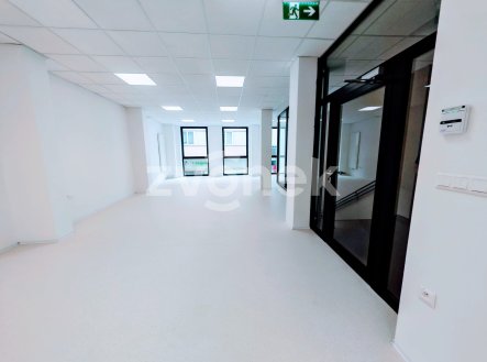 IMG_20260720_141300 | Pronájem - obchodní prostor, 107 m²