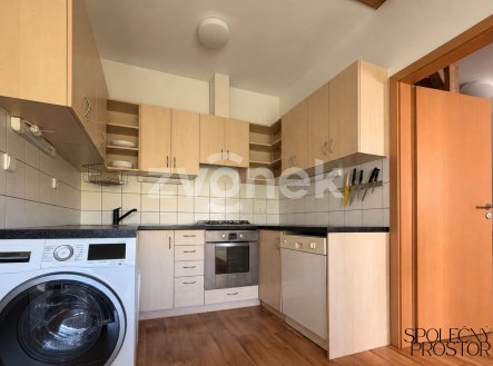 Pronájem bytu, 1+kk, 90 m²