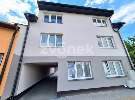 Pronájem bytu, 1+kk, 30 m²