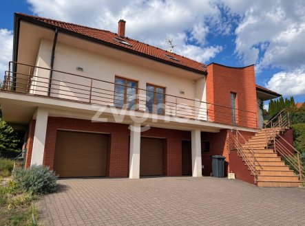 Pronájem domu/vily, 283 m²