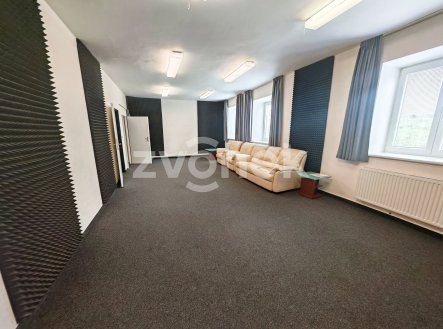 Pronájem kanceláře, 164 m²