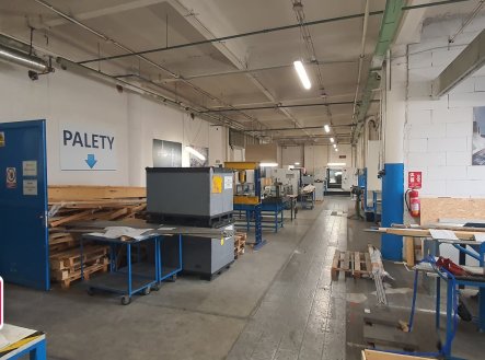 Pronájem komerčního objektu, výroba, 1 600 m²