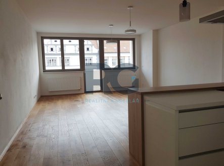 Pronájem bytu, 1+kk, 62 m²