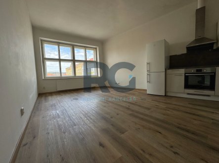 Pronájem bytu, 1+kk, 35 m²