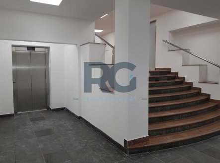Prodej obchodní prostory, 150 m²