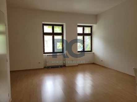 Pronájem bytu, 1+kk, 40 m²