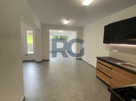 Pronájem bytu, 2+kk, 64 m²