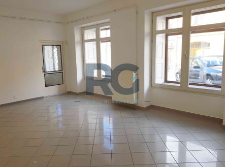 Pronájem obchodní prostory, 38 m²