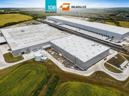Pronájem komerčního objektu, sklad, 4 000 m²