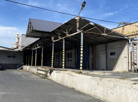 Pronájem komerčního objektu, sklad, 4 000 m²