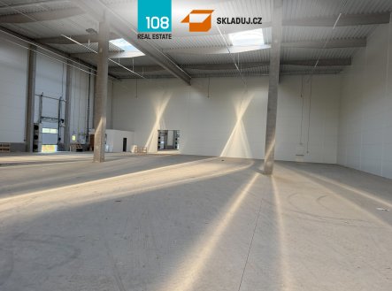 Pronájem komerčního objektu, sklad, 2 000 m²