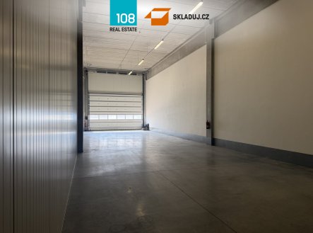 Pronájem komerčního objektu, sklad, 1 795 m²