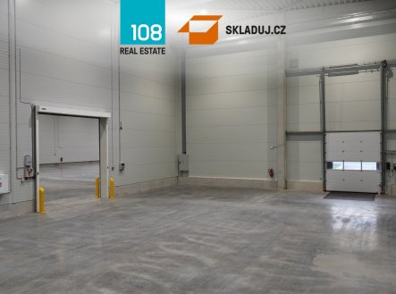 Pronájem komerčního objektu, sklad, 2 114 m²
