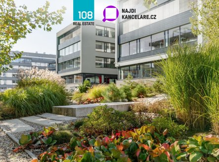 Pronájem kanceláře, 1 398 m²