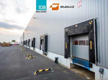Pronájem komerčního objektu, sklad, 2 352 m²