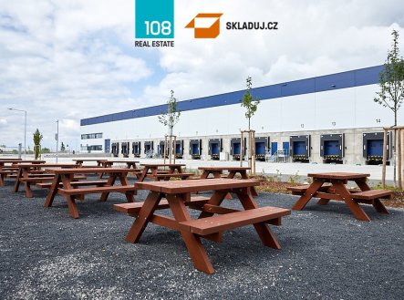 Pronájem komerčního objektu, sklad, 15 000 m²