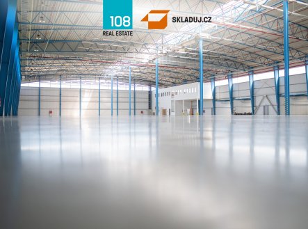 Pronájem komerčního objektu, sklad, 4 200 m²