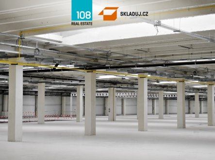 Pronájem komerčního objektu, sklad, 10 000 m²