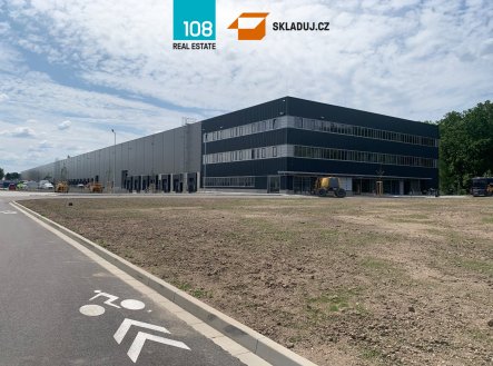 Pronájem komerčního objektu, sklad, 2 500 m²