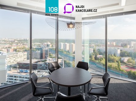Pronájem kanceláře, 977 m²