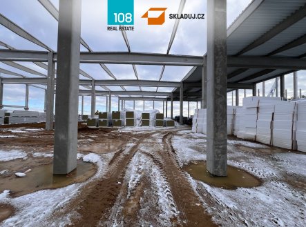 Pronájem komerčního objektu, sklad, 2 400 m²