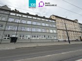 Pronájem kanceláře, 2 460 m²
