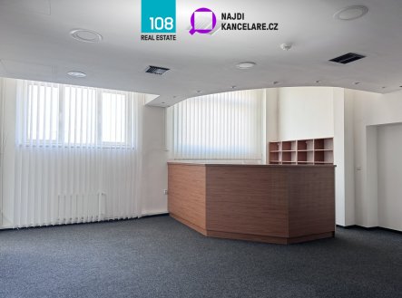 Pronájem kanceláře, 4 260 m²