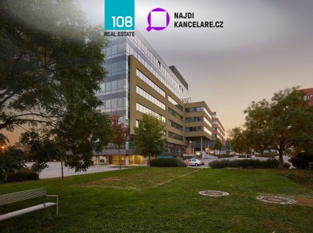 Pronájem kanceláře, 725 m²