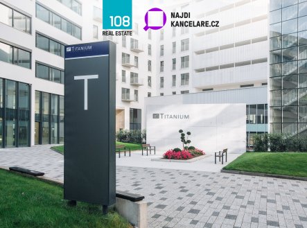 Pronájem kanceláře, 430 m²
