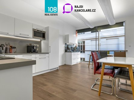 Pronájem kanceláře, 416 m²