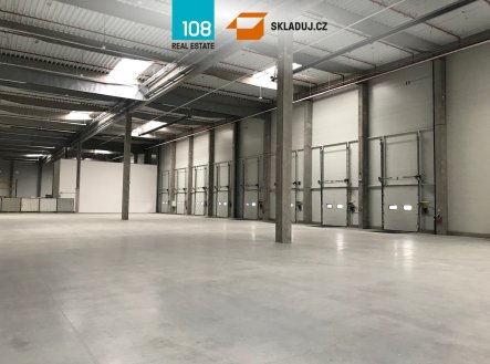Pronájem komerčního objektu, sklad, 10 000 m²