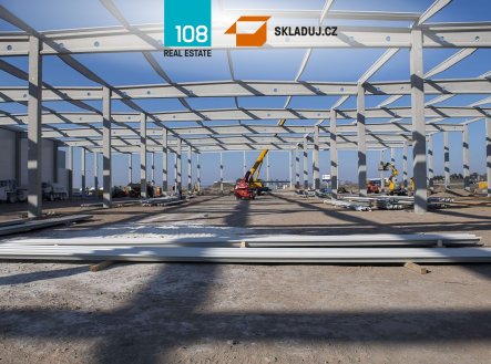 Pronájem komerčního objektu, sklad, 27 900 m²