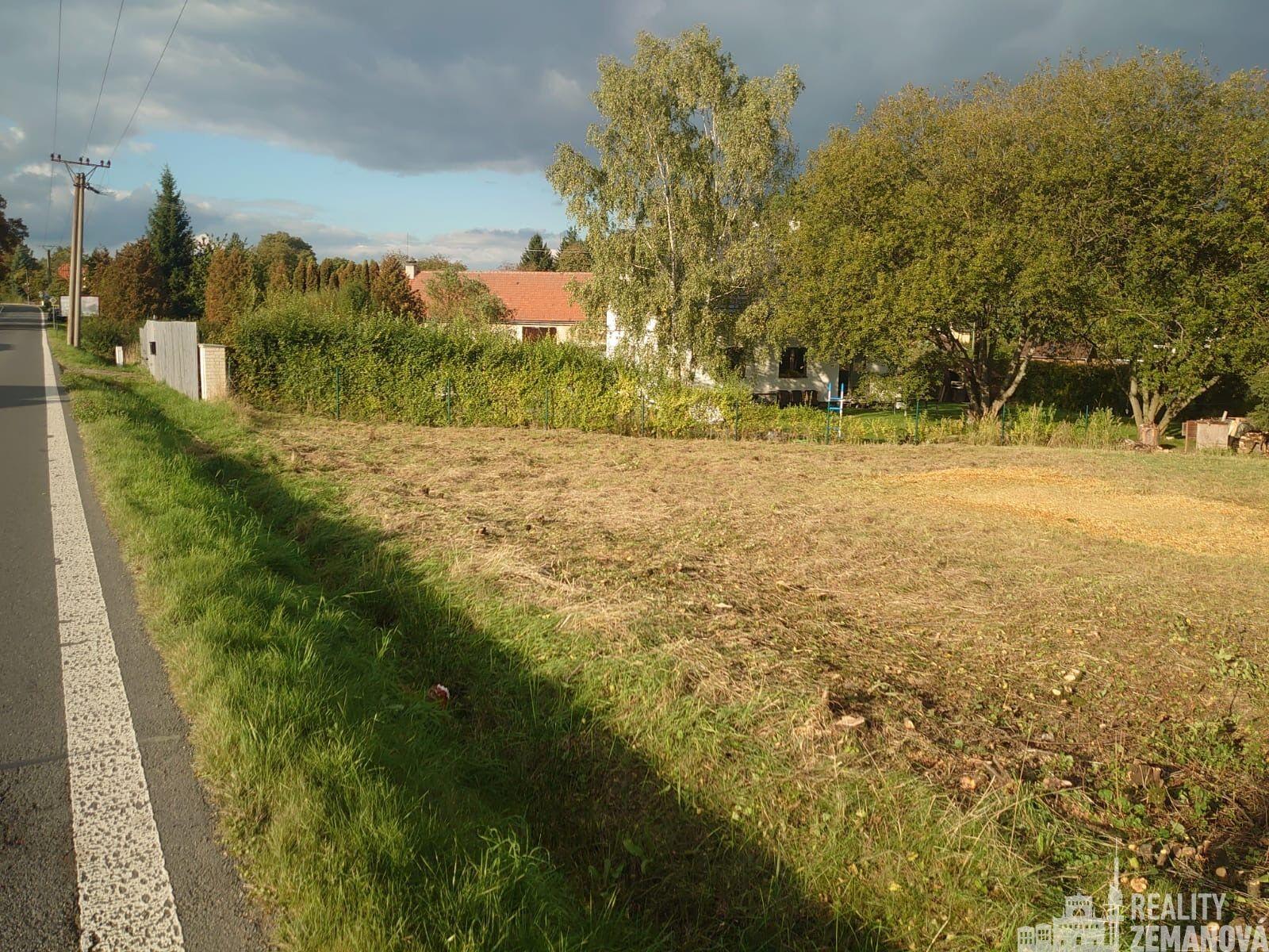 Velkorysý stavební pozemek 1 530 m² – Struhařov u Mnichovic, skvělý dojezd do Prahy