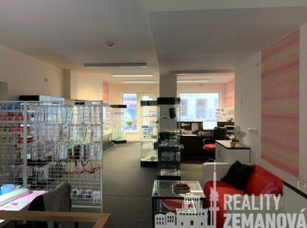 Pronájem obchodní prostory, 143 m²
