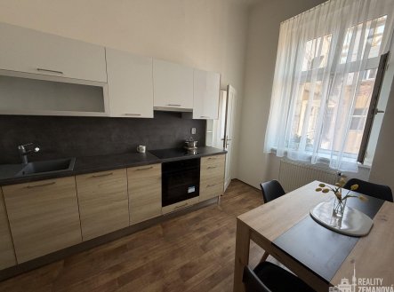 Pronájem bytu, 3+1, 90 m² obrázek