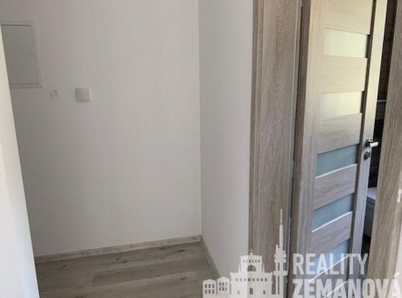 Pronájem bytu, 1+kk, 22 m²