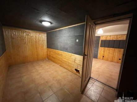 Pronájem jiné komerční nemovitosti, 32 m²