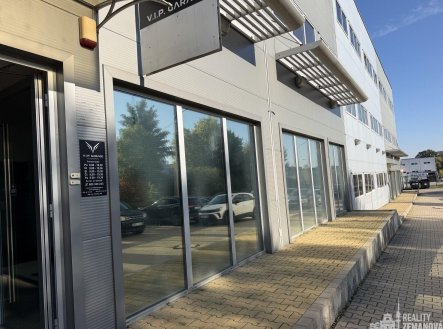 Pronájem jiné komerční nemovitosti, 230 m²