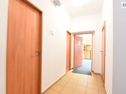 Pronájem kanceláře, 173 m²