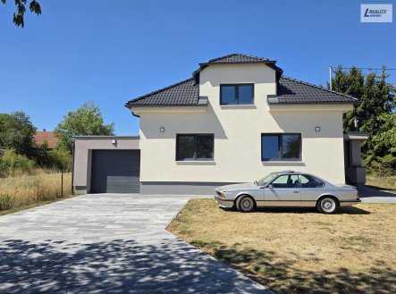 Pronájem domu/vily, 145 m²