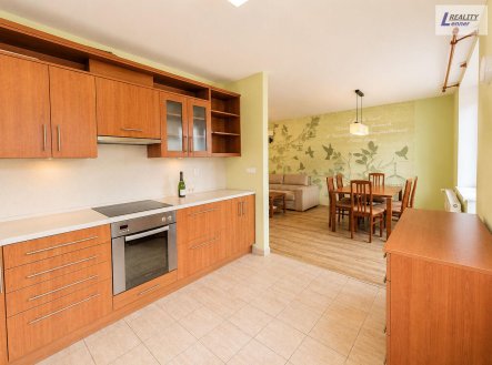Pronájem bytu, 3+kk, 80 m²