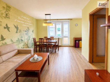 Pronájem bytu, 3+kk, 80 m²